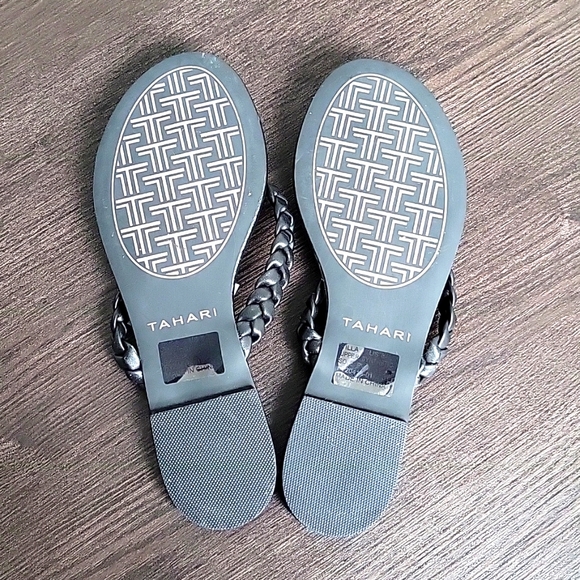 Tahari - Picture 2 of 5